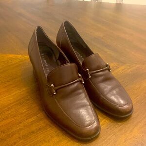 Bandolino leather brown loafer brown womens size 7